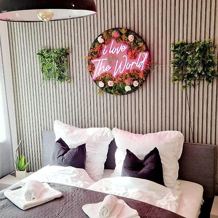 The World, Stilvolles Apartment, Stadtzentral, Parking Free, Late Check In 马格德堡 外观 照片