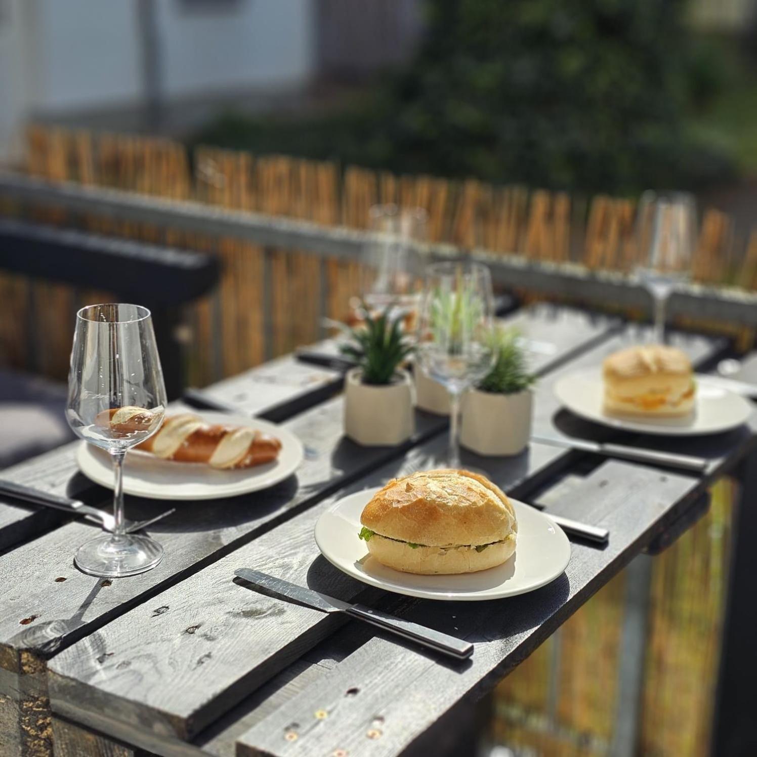 The World, Stilvolles Apartment, Stadtzentral, Parking Free, Late Check In 马格德堡 外观 照片